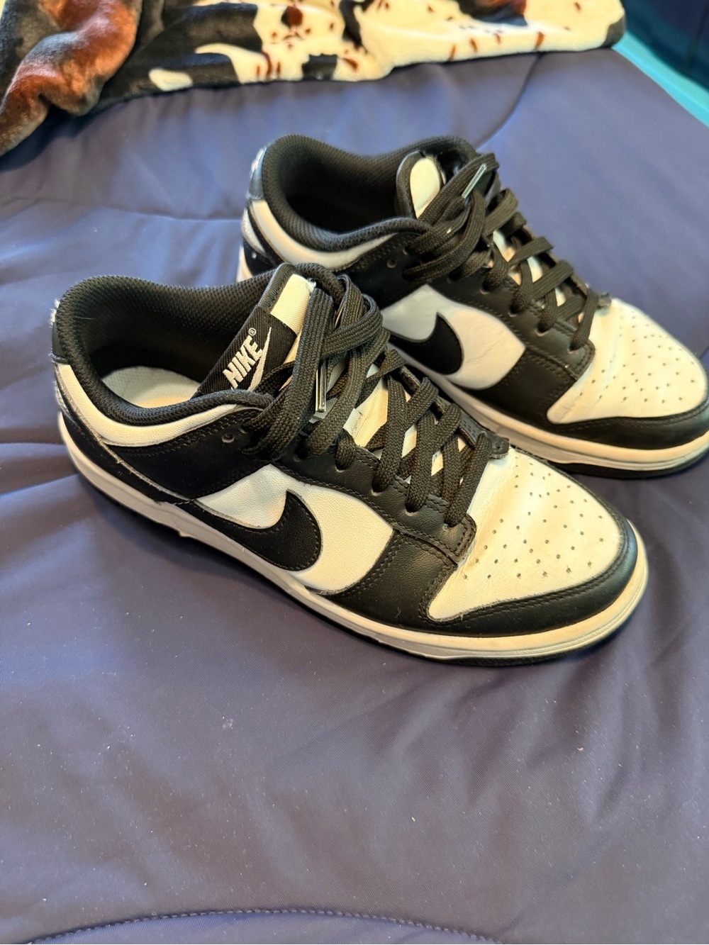 Nike women's Black and White Low-Top Sneakers